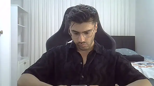 Snapshot of ciceroable chatting on 06.18.26 ciceroable online show from 06.18.26
