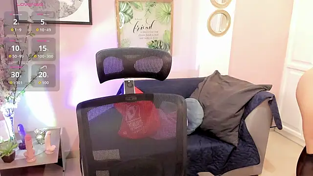 Snapshot of Monic_Bellucci chatting on 02.20.26 Monic Bellucci online show from 02.20.26