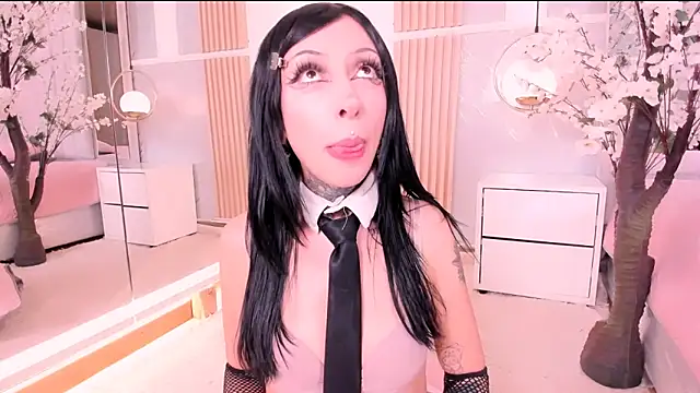 SalemBlackrose online show from 02.04.26