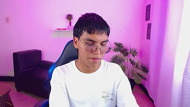 Maecum18 online show from 03.31.26