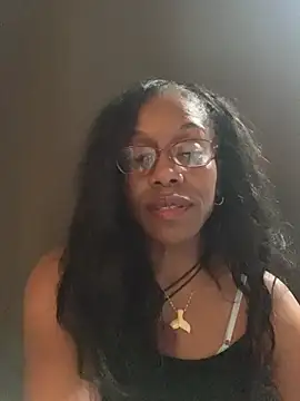 Snapshot of NatalieGainer_goodies chatting on 05.21.26 NatalieGainer goodies online show from 05.21.26