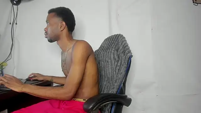 Snapshot of Kofi_exotic_2 chatting on 07.12.26 Kofi exotic 2 online show from 07.12.26