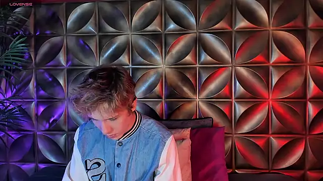 DannyParker  online show from 03.17.26