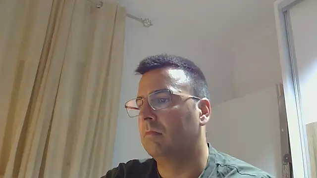 Snapshot of VanillaTime78-Jorge chatting on 05.12.26 VanillaTime78-Jorge online show from 05.12.26