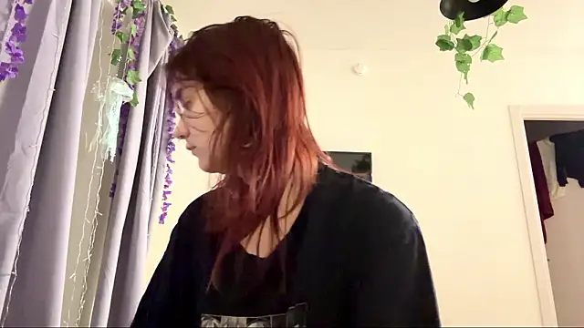 LunaMacky online show from 02.08.26