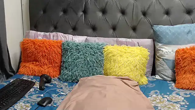 Snapshot of DickDivaXX chatting on 02.20.26 DickDivaXX online show from 02.20.26