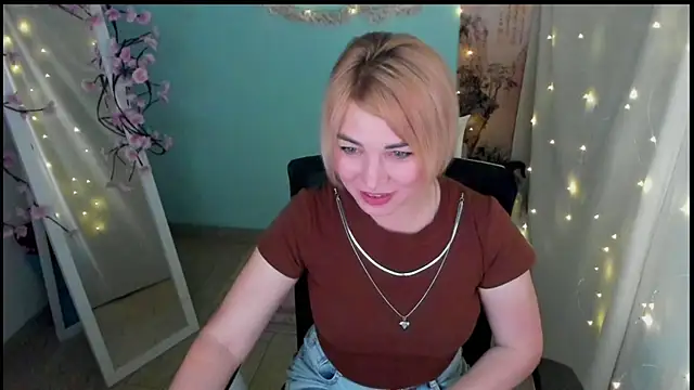 CuttieEmma online show from 06.16.26