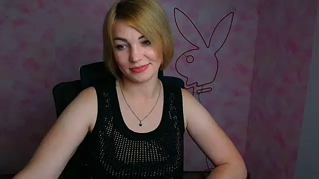 CuttieEmma online show from 07.06.26
