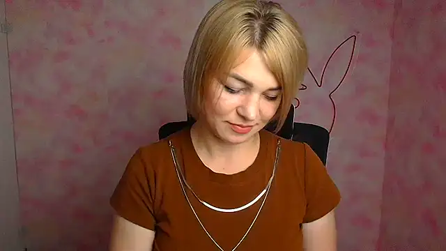 CuttieEmma online show from 07.10.26