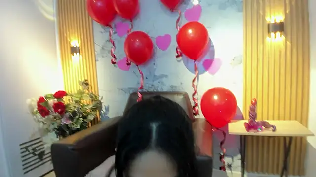 Snapshot of Lara_pons chatting on 02.10.26 Lara pons online show from 02.10.26