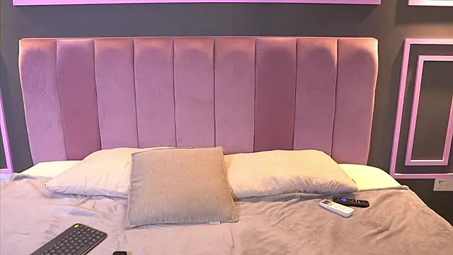 Snapshot of LiliCoxx chatting on 02.12.26 LiliCoxx online show from 02.12.26