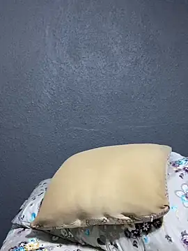 Snapshot of MeekyCurvyAss chatting on 02.06.26 MeekyCurvyAss online show from 02.06.26