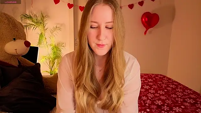 Snapshot of CassieReborn chatting on 02.23.26 CassieReborn online show from 02.23.26