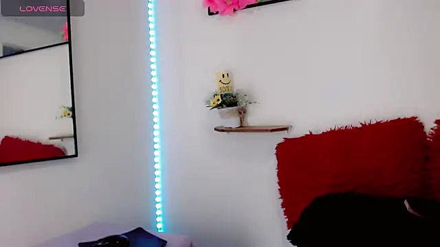 Snapshot of NathalialLooes chatting on 01.31.26 NathalialLooes online show from 01.31.26