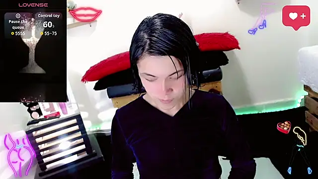 Snapshot of NathalialLooes chatting on 02.26.26 NathalialLooes online show from 02.26.26