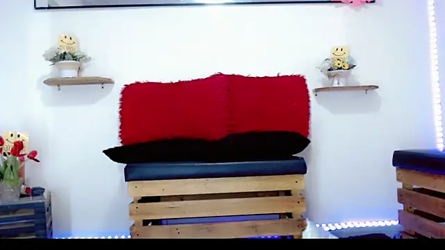 NathalialLooes online show from 03.16.26