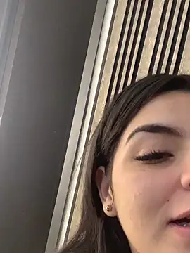 KarelyMitchel online show from 04.12.26