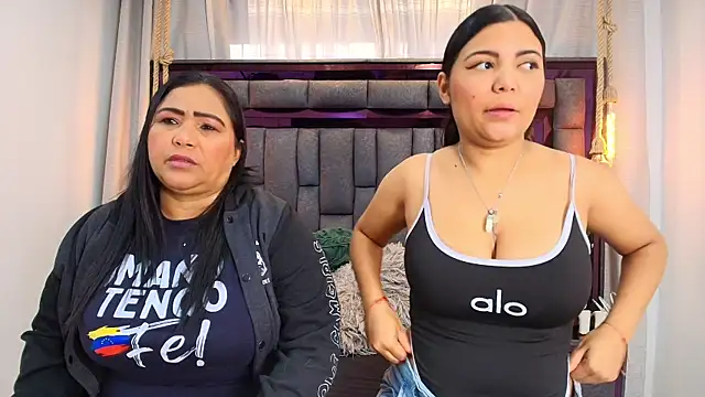 Karina Mendoza online show from 05.14.26
