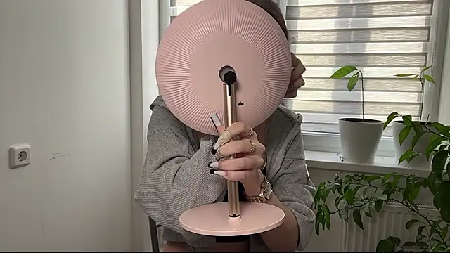 Snapshot of Sarahsolara chatting on 02.28.26 Sarahsolara online show from 02.28.26