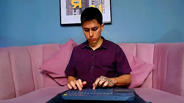 Aron pulse online show from 04.17.26