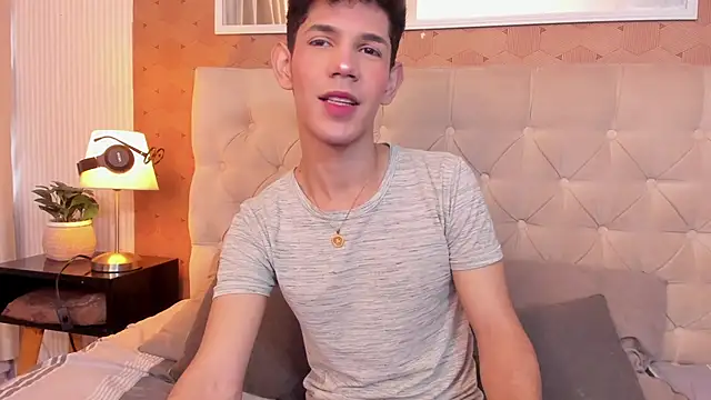 Snapshot of arlequiin_ chatting on 02.19.26 arlequiin online show from 02.19.26