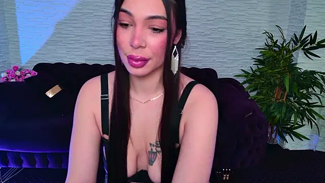 Snapshot of MollyDolley chatting on 02.26.26 MollyDolley online show from 02.26.26