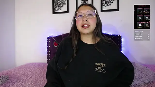 Snapshot of sienna_rose_pym chatting on 02.07.26 sienna rose pym online show from 02.07.26