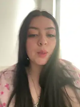 lolaaculaa online show from 04.27.26