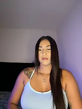 Snapshot of mari_pauli_xx chatting on 02.14.26 mari pauli xx online show from 02.14.26