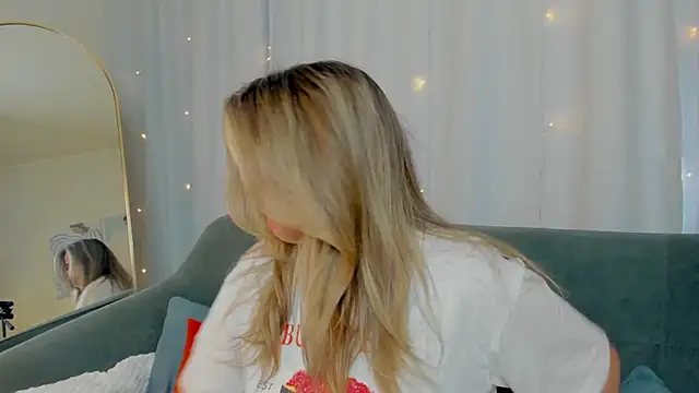 LilyBel online show from 04.01.26