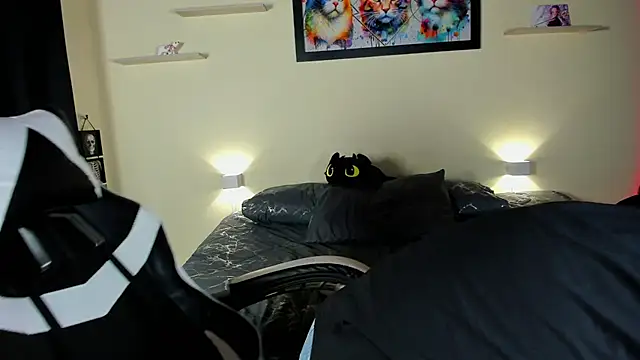 Snapshot of meredit_cris23 chatting on 02.20.26 meredit cris23 online show from 02.20.26