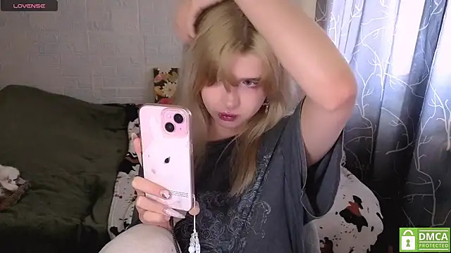 MoonlightGrace online show from 04.17.26