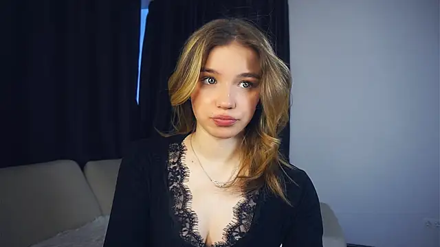 Snapshot of EarthaStinett chatting on 02.15.26 EarthaStinett online show from 02.15.26