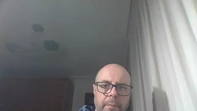 Snapshot of AlexRue chatting on 03.13.26 AlexRue online show from 03.13.26