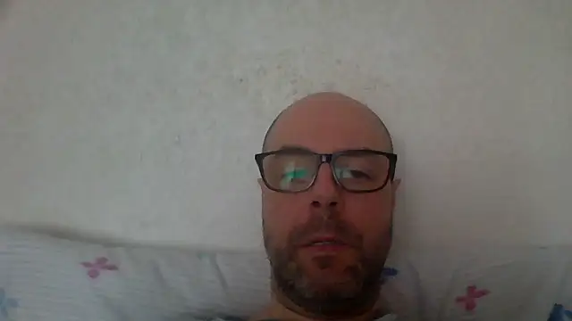 Snapshot of AlexRue chatting on 03.20.26 AlexRue online show from 03.20.26