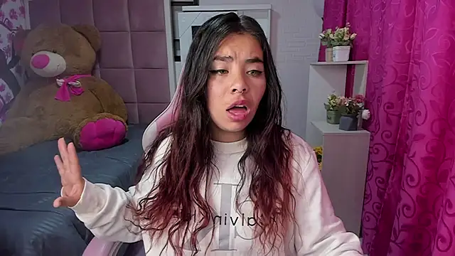 liany taylor online show from 02.15.26