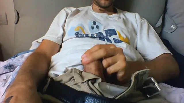 Snapshot of andre_italy chatting on 06.14.26 andre italy online show from 06.14.26