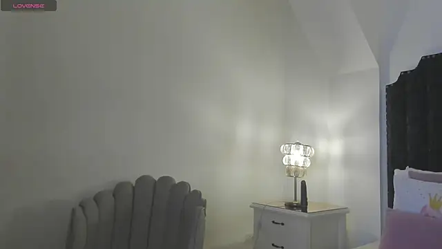 victoria martinez  online show from 02.24.26