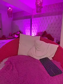 Snapshot of Kitty_madness chatting on 02.19.26 Kitty madness online show from 02.19.26