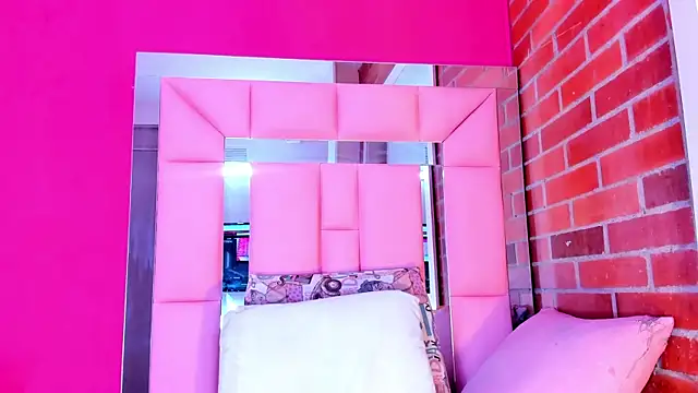 Baby doll XOXO online show from 02.25.26