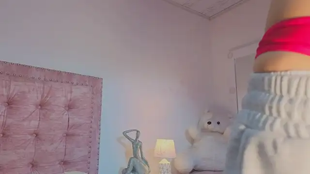 Jennifer Lee  online show from 05.31.26