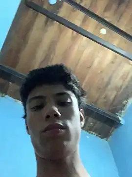 Snapshot of Adan21_cm chatting on 05.27.26 Adan21 cm online show from 05.27.26