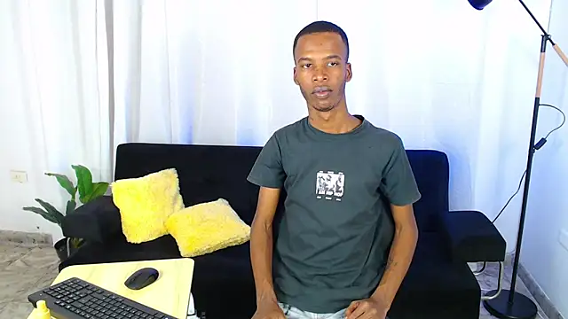 Snapshot of gusy_18 chatting on 02.07.26 gusy 18 online show from 02.07.26