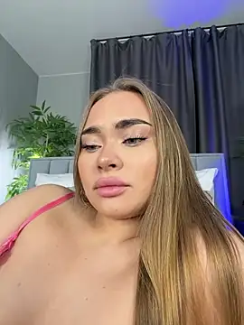 MonicaWestt online show from 05.15.26
