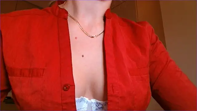 BluueSilk online show from 11.04.25