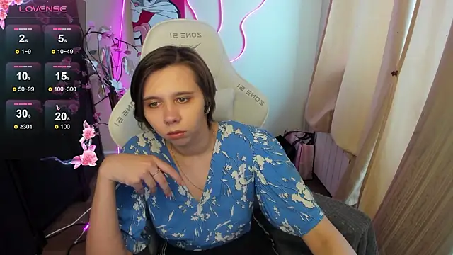 Snapshot of Scarlet_Sirenn chatting on 02.17.26 Scarlet Sirenn online show from 02.17.26