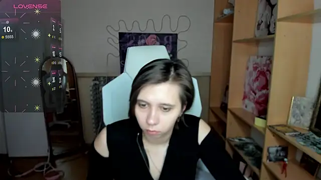 Snapshot of Scarlet_Sirenn chatting on 02.25.26 Scarlet Sirenn online show from 02.25.26