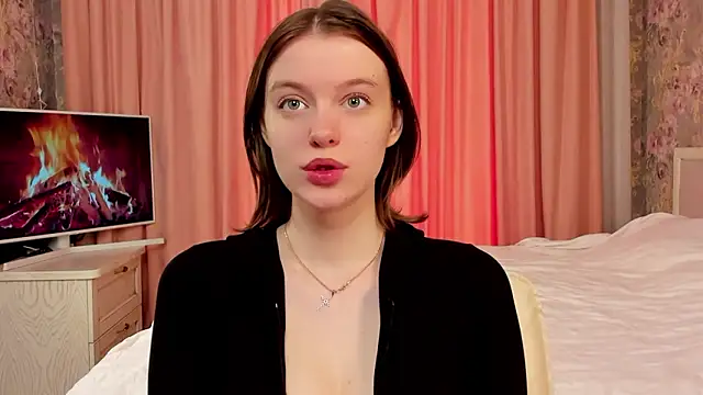 Snapshot of MissMilaX chatting on 02.17.26 MissMilaX online show from 02.17.26