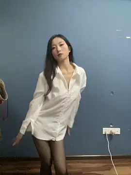 XiaoGui10 online show from 05.16.26