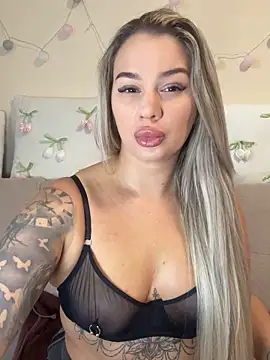 sexybatwomen33 online show from 05.18.26